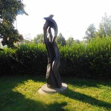 Plastika před nádražím v Otrokovicích