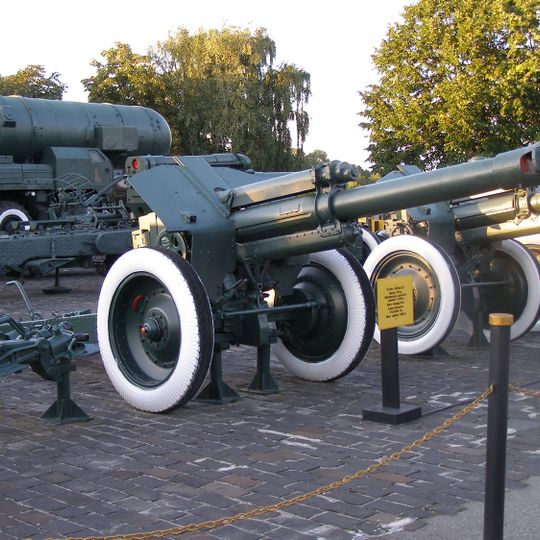 152 mm howitzer M1943