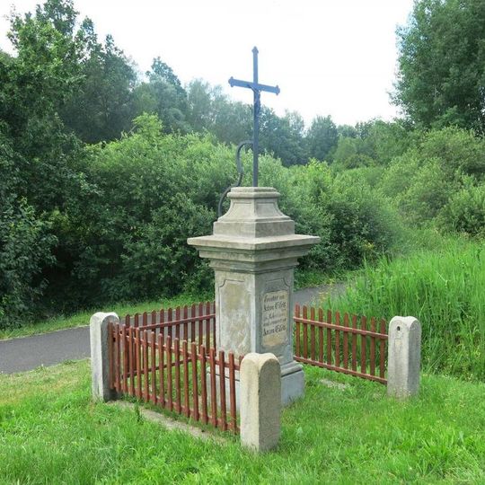 Kříž u silnice na východním okraji Staré Lípy