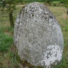 Menhir du Petit Vauridel