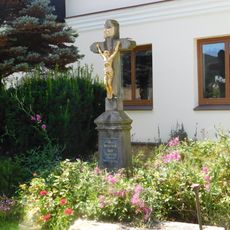 Kříž u domu č. 48 v Dolním Městě