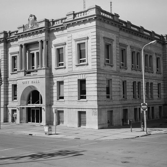 Grand Forks City Hall