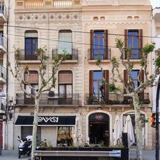 Casa al carrer de Prat de la Riba, 13 i 14