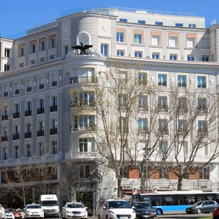 Antigua sede social y viviendas para Le Phenix, Madrid