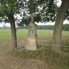 Kříž jižně od Holyně