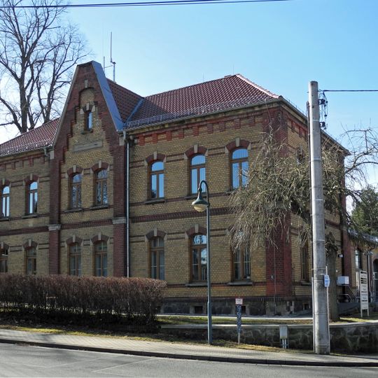 Fabrikgebäude in halboffener Bebauung Löbtauer Straße 6