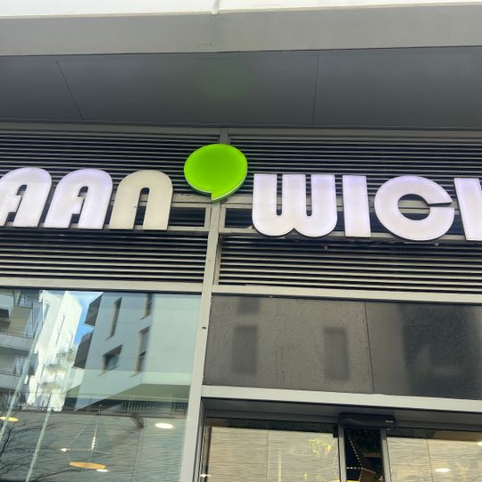 Naan'wich Café