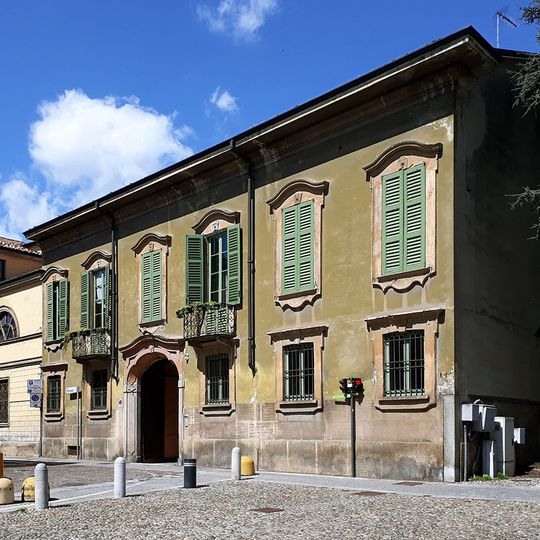 Piazza Ospitale 4