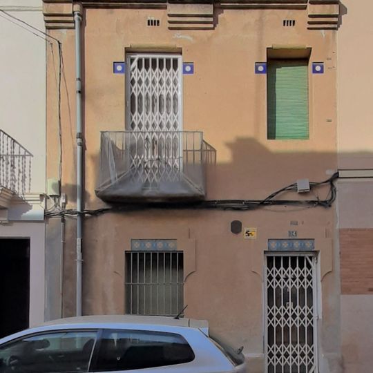 House in carrer Verge de les Neus, 14-16