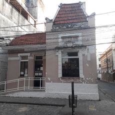 Casa branca à Rua Rodolfo Vieira, esquina Prado Valadares