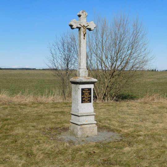 Kříž Václava Janouše u silnice severně od Lukavce