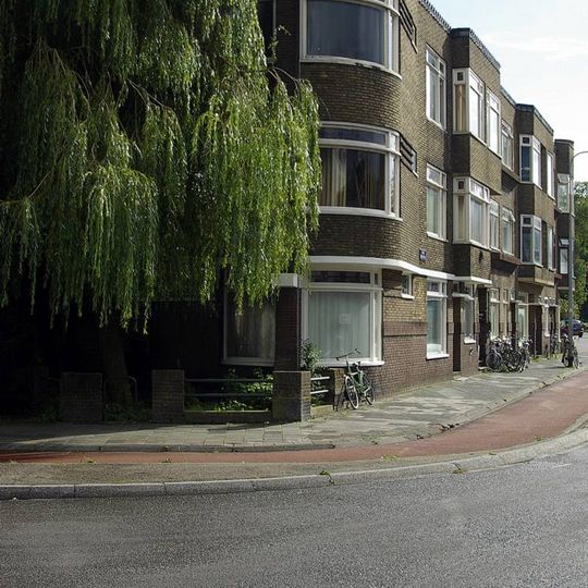 Woningcomplex met karakteristiek rond hoekgedeelte