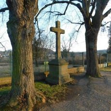 Kříž v Poříčí nad Sázavou u kostela svatého Petra