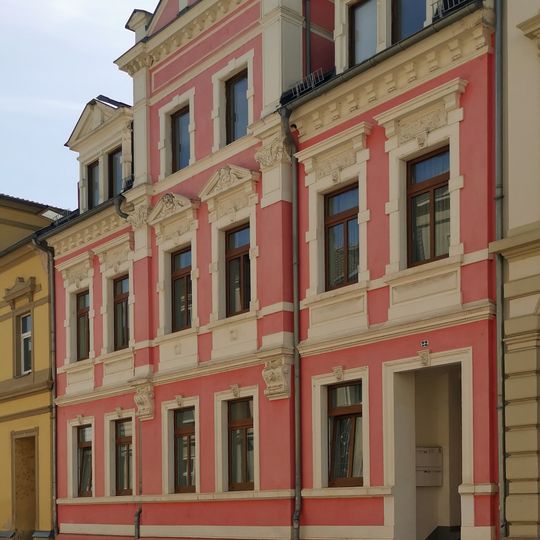 Albertstraße 22