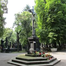 Cross at Vinohrady cemetery