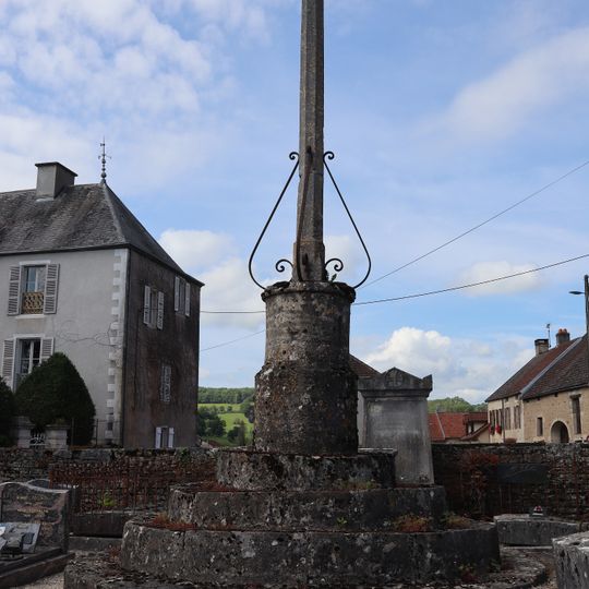 Croix de cimetière de Chailly-sur-Armançon