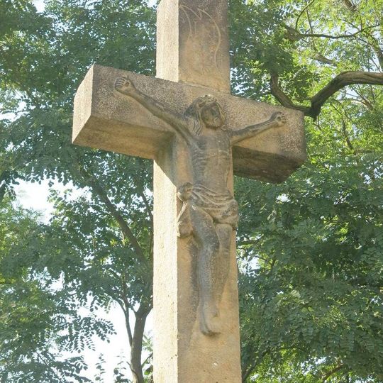 Kříž u kostela svatého Josefa v Předlicích