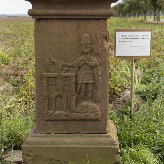 Kříž s reliéfem sv. Floriána