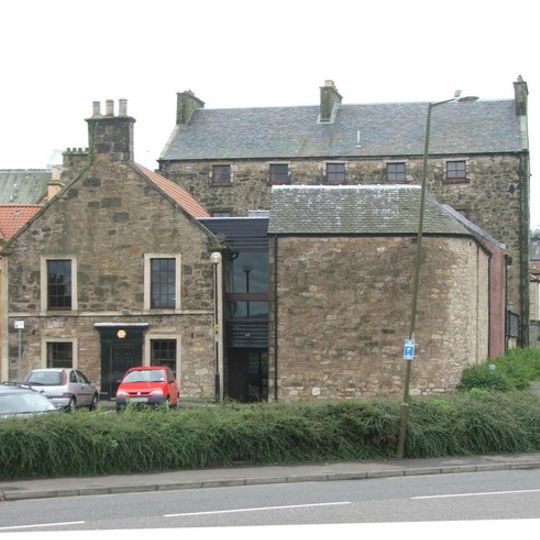 Bo'ness, Scotland's Close, West Pier Tavern