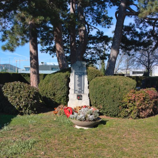 War cemetery Liesing