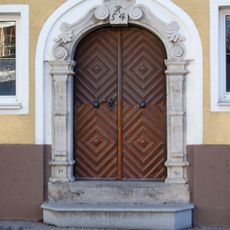 Schauseite und Portal des Puchrieglerhauses