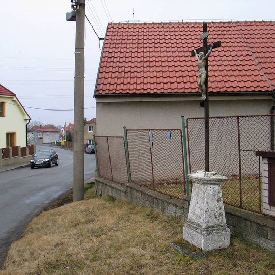 Pamětní kříž v Červeném Újezdu, ul. Unhošťská