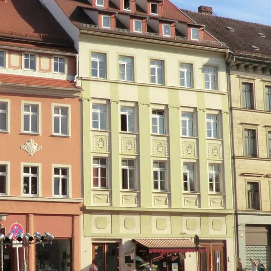 Wohnhaus mit Laden in geschlossener Bebauung und südliches Hinterhaus Obermarkt 4
