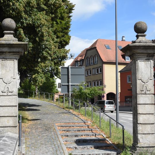 Zwei Steintorpfosten