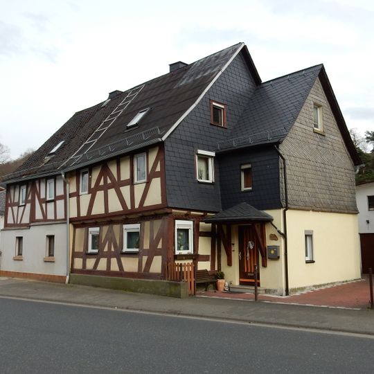 Brunnenstraße 2/Schelde-Lahn-Straße 30a