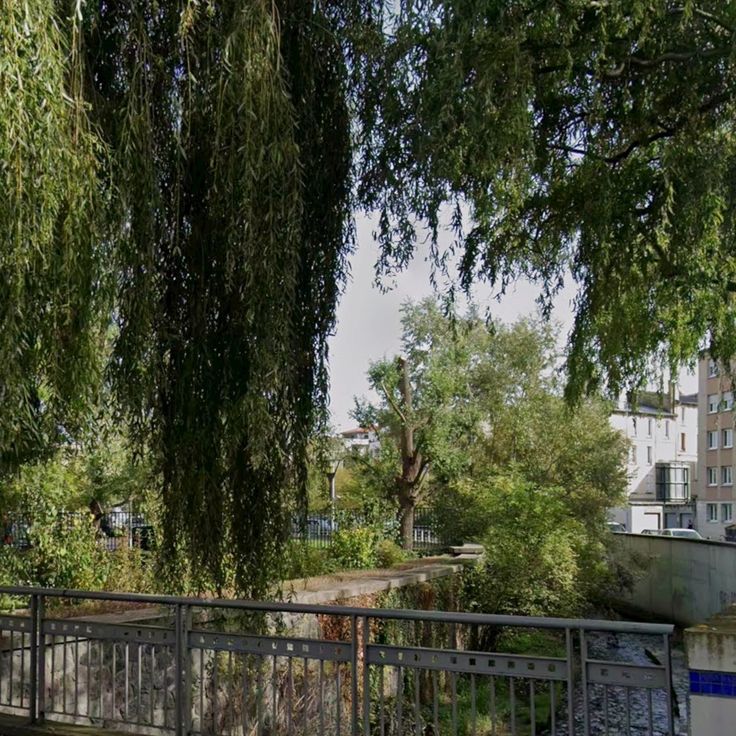 Place des Trois Ponts