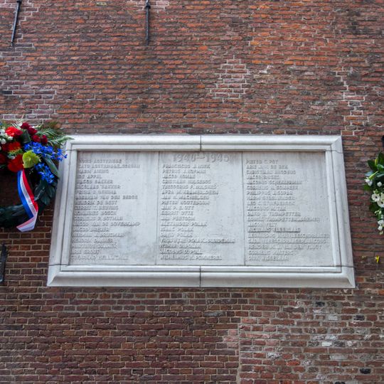 Gedenksteen in de Nieuwsteeg