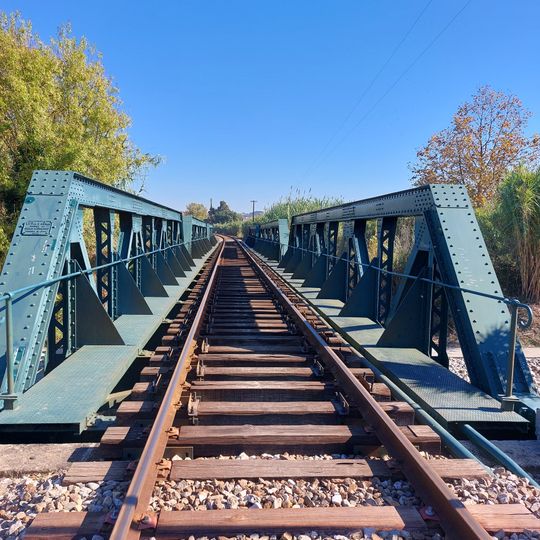 Ponte metálica Ferroviária sobre o Rio Lis