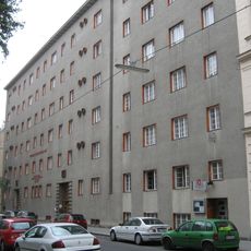 Therese-Schlesinger-Hof