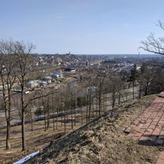 Taras widokowy na miejscu dawnego zamku w Rekanciszkach