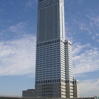Rinku Gate Tower Building