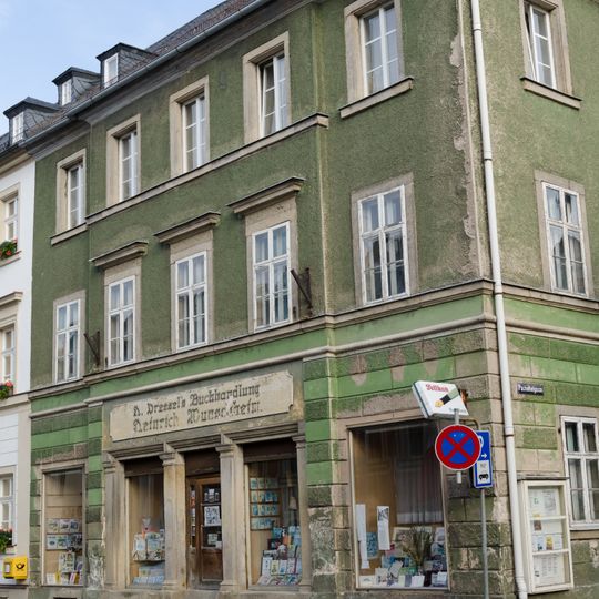 Wohn- und Geschäftshaus