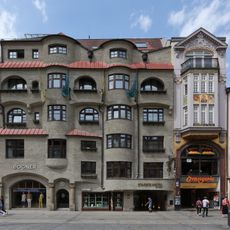 Bürgerhaus Breinössl, Maria-Theresien-Straße 12, 14