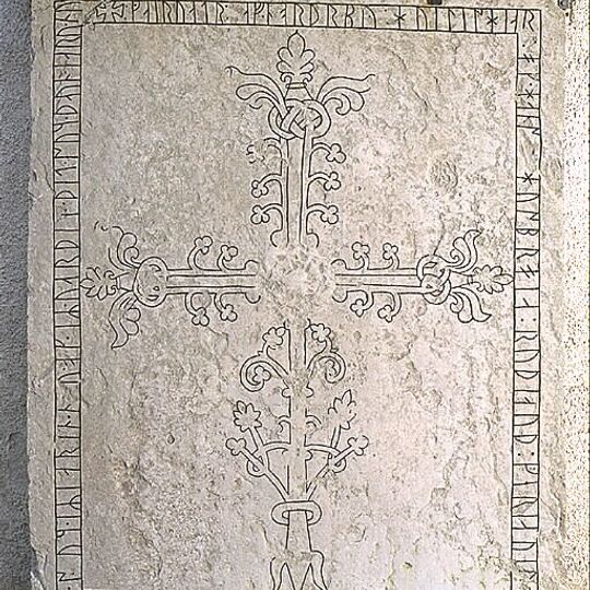 Gotlands runinskrifter 242