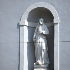 Františkánsky kláštor, socha-vsa