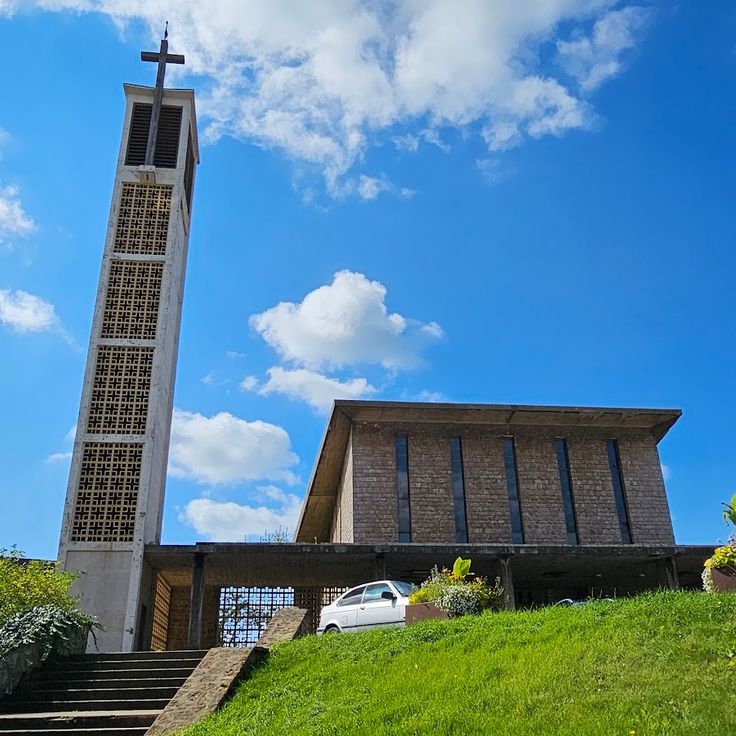 Saint-Pierre Catholic Church ⛪