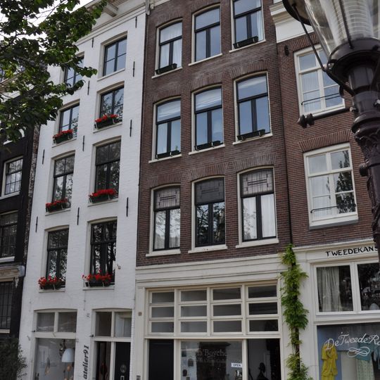 Kromme Waal 11, Amsterdam