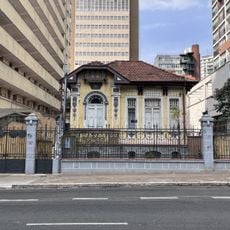 Imóvel à Rua Caio Prado, nº 79