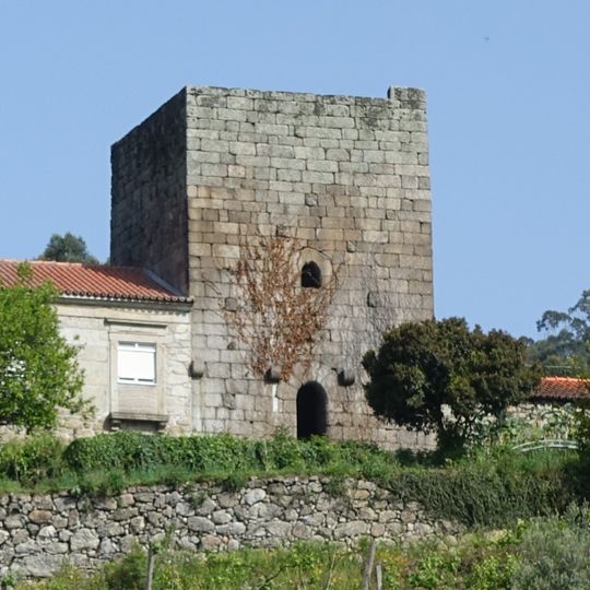 Torre de Dornelas e quinta do Outeiro