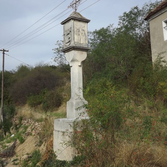 Column shrine in Šatov