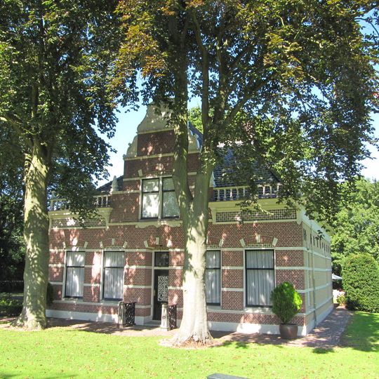 Burgemeester van der Minnelaan 3, Geervliet