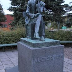 Aleksis Kiven patsas
