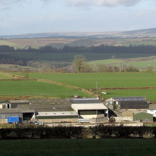 South Newton Farmhouse Including Barn Attached At West End