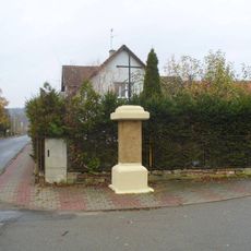 Kříž na rohu ulic Litoměřická a U Pískovny v Dubici