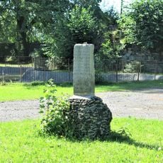 Rybářský kámen v zahradě domu Tovární 628 v Hrádku nad Nisou