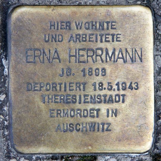 Stolperstein en memoria de Erna Herrmann